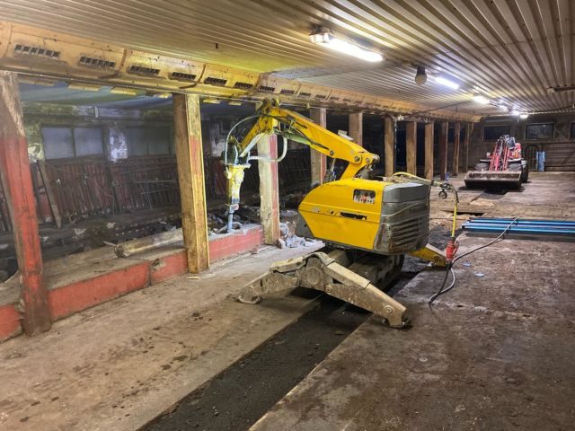 Den senaste veckan har vi bland annat bilat foderbord, borrat på stambyte, rivit tegelväggar på 2 olika skolor och sågat balkonger samt bilat fram avlopp i Nyköping⚒️
#stenochbetongteknikikatrineholm #håltagning
