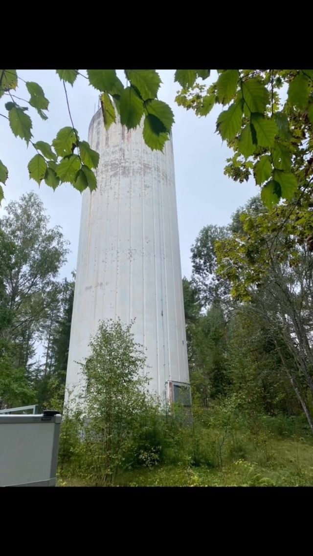 Vi tackar hagarot för att vi fick hjälpa er med rivningen av skorstenen i Lotorp 
#stenochbetongteknikikatrineholm